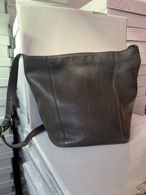 Coach Vintage 1990s Sonoma Soft Pebble Grain Black Leather Zip Bucket Bag 4927